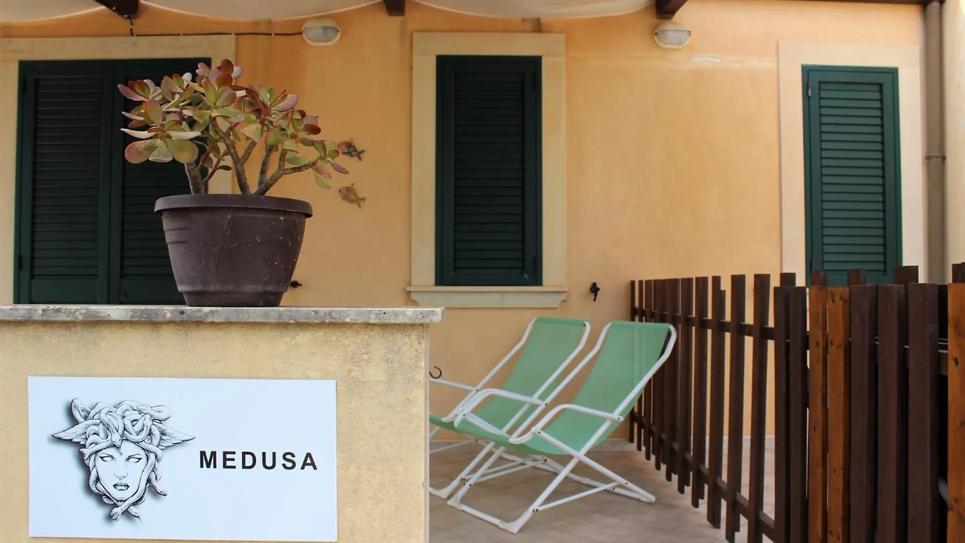 Medusa Mdna Marina di Modica