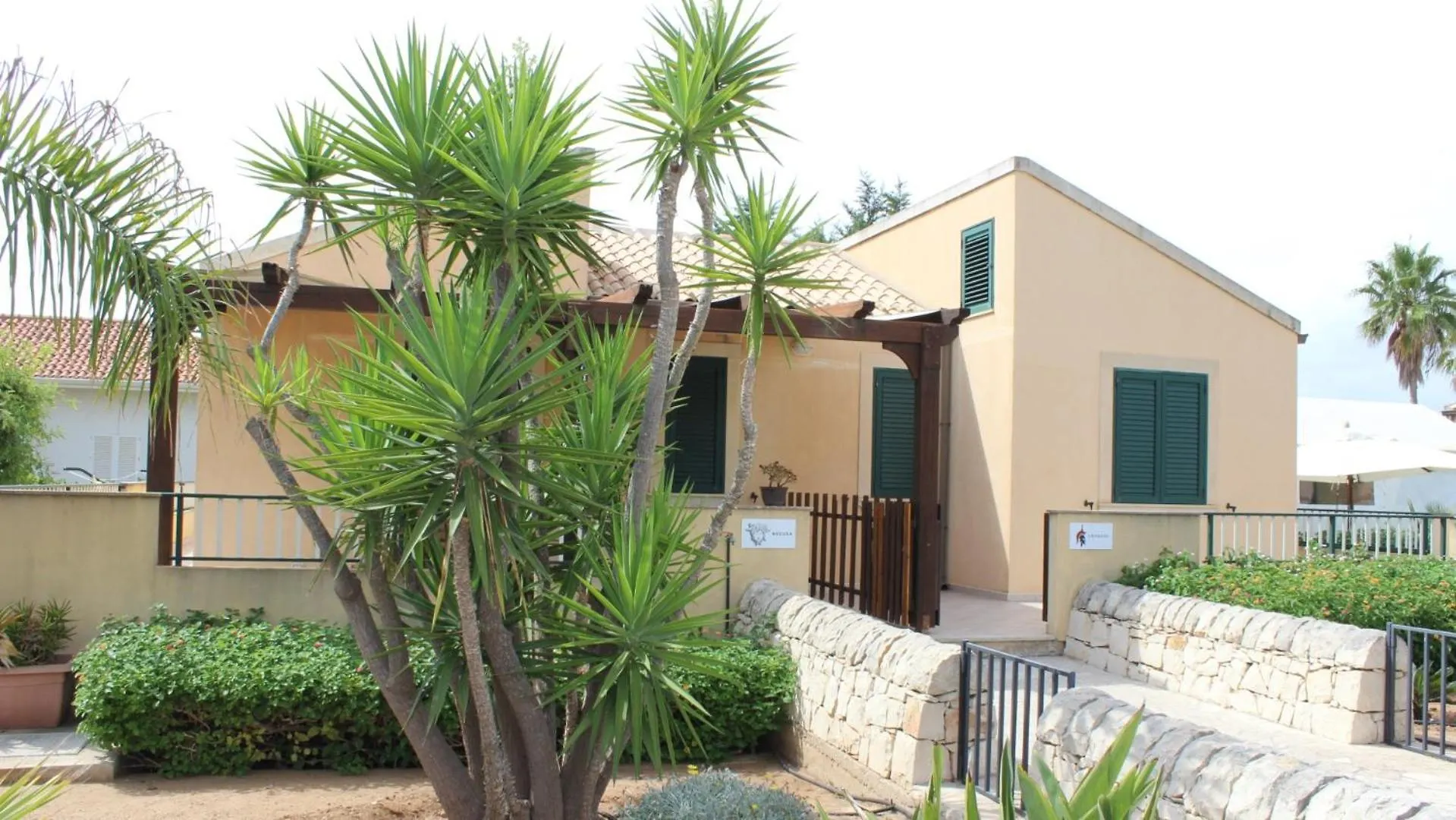 Medusa Mdna Marina di Modica Hotel apartamentowy