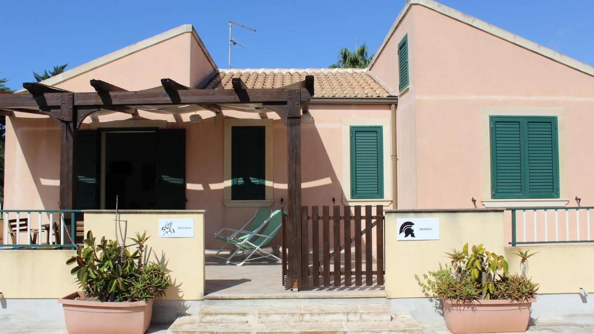 Medusa Mdna Marina di Modica Hotel apartamentowy
